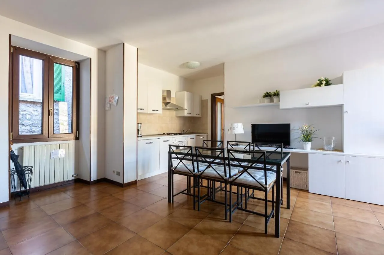 Mysa Properties - Casa Chicca, Flat With Lake View Terrace Perledo Apartment